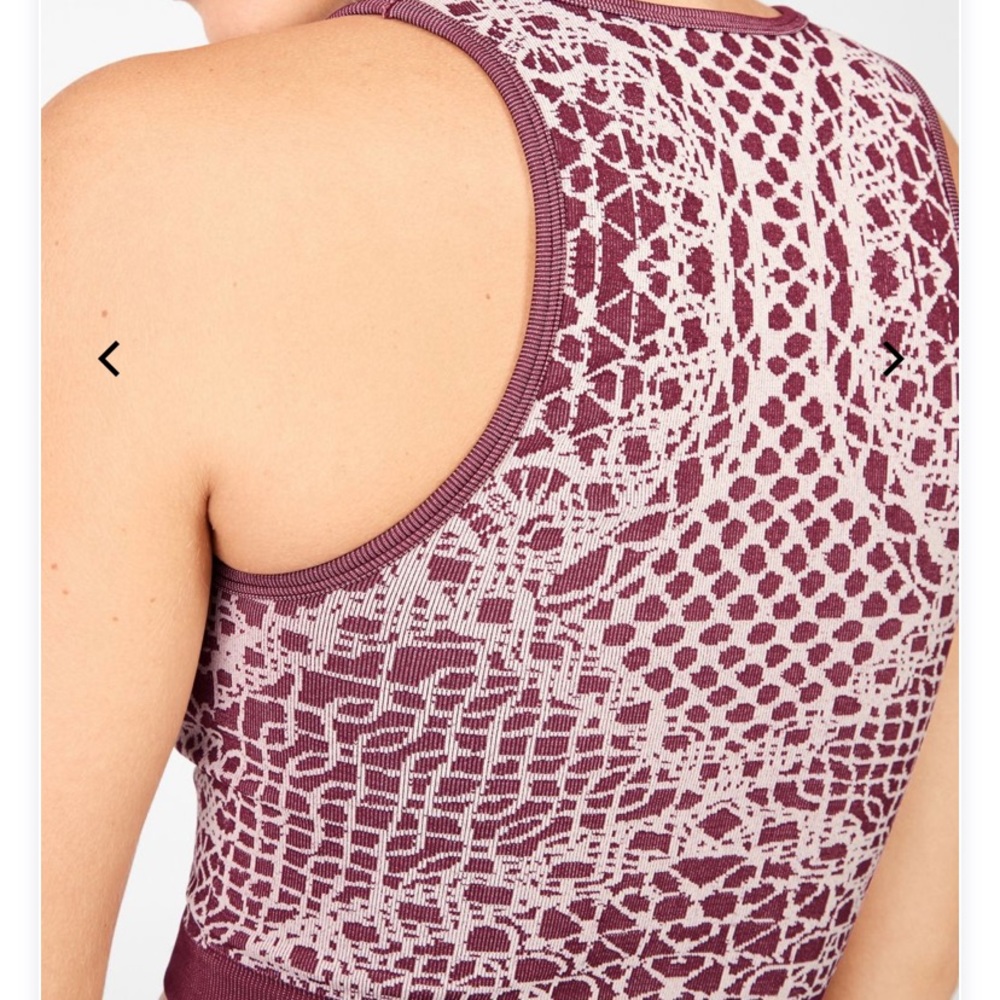 NWT Fabletics Veranda Seamless Cropped Tank - Picture 2 of 6